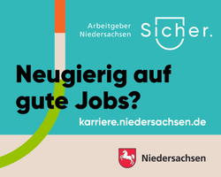 Text Neugierig auf gute Jobs ? auf grünem Grund mit Logo von Niedersachsen und Webseite karriere.niedersachsen.de